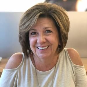 Meet your Posher, Deena